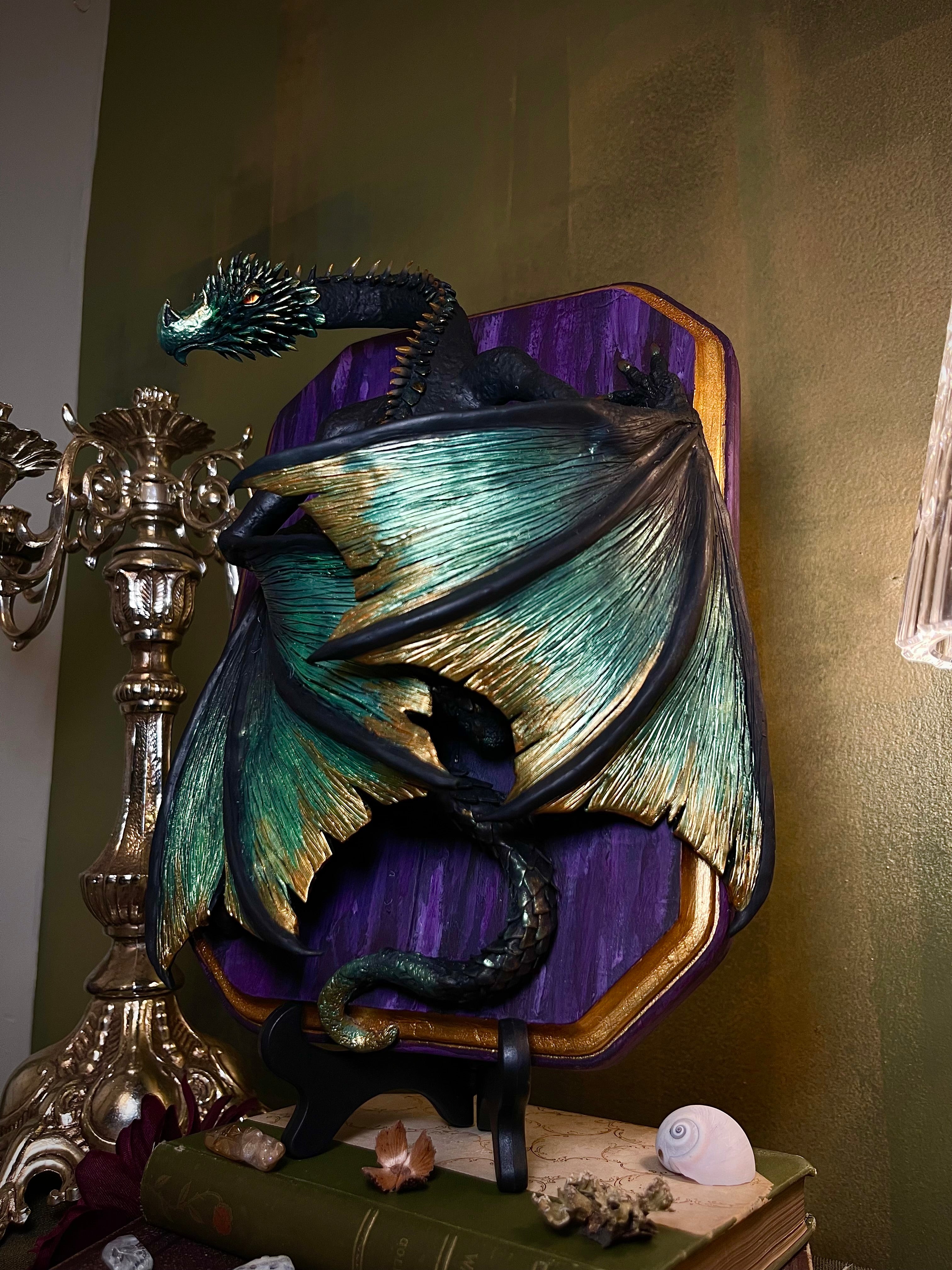 Green and Gold Dragon Mount