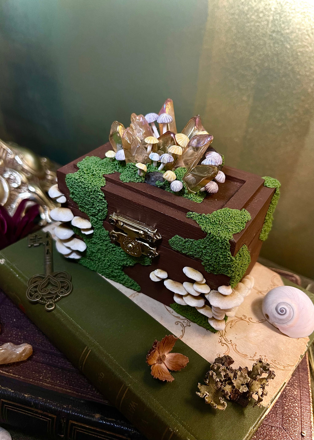 Crystal Mushroom Box